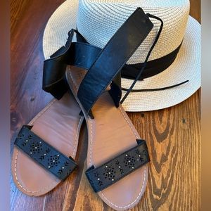 Hollister Women’s Wrap Up Sandals 👡